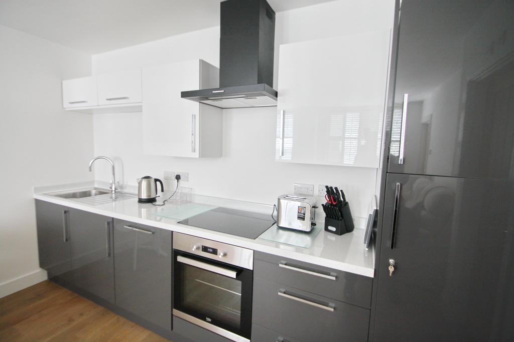 Courtside Apartment Southsea พอร์ตสมัธ ภายนอก รูปภาพ